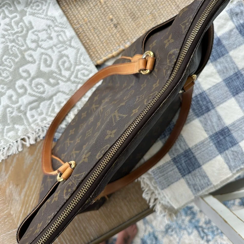 Louis Vuitton Totally Monogram Tote Bag